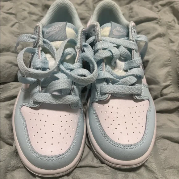 Nike “Dunks” Light Blue and White Pre-School Kids - Picture 2 of 6